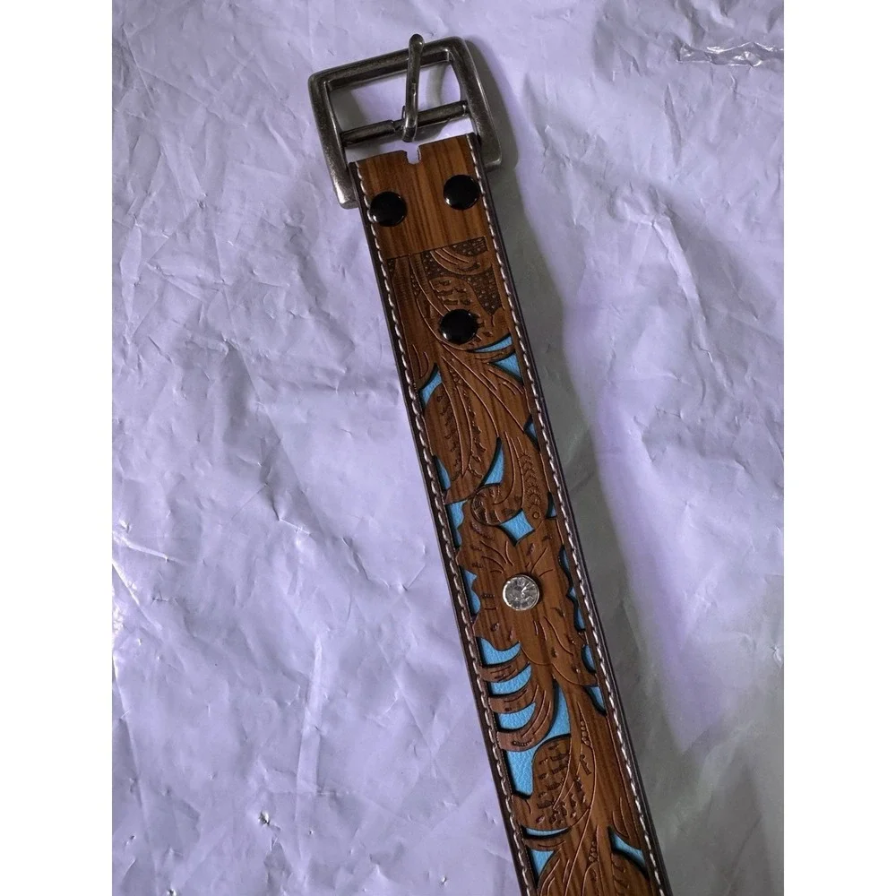 Western Style Floral Belt Featuring A Filigree Inlay & Crystal Accents - Picture 2 of 5